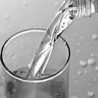 Dùng nước đun sôi để nguội lâu ảnh hưởng tới sức khỏe